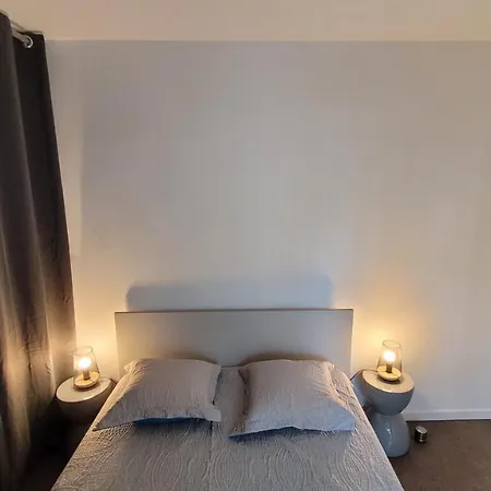 Comme A La Maison!!a 5 Min A Pied Plage,pkg Prive