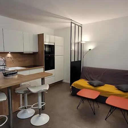 Comme A La Maison!!a 5 Min A Pied Plage,pkg Prive