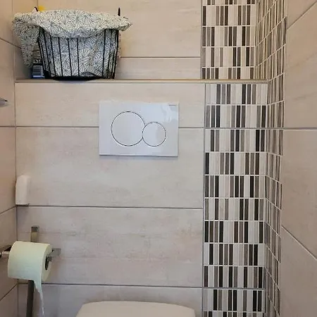 Apartment Comme A La Maison!!a 5 Min A Pied Plage,pkg Prive