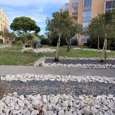 Apartment Comme A La Maison!!a 5 Min A Pied Plage,pkg Prive