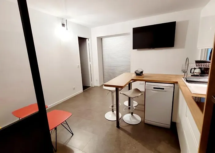 Comme A La Maison!!a 5 Min A Pied Plage,pkg Prive